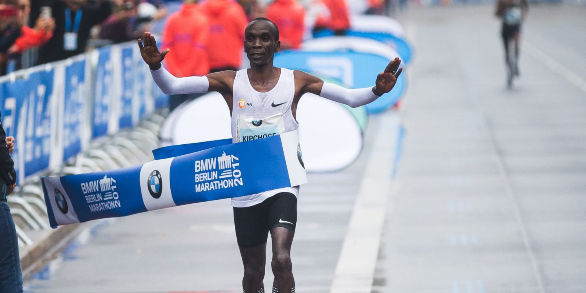 Eliud Kipchoge wins BMW Berlin Marathon